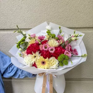 Farbenfroher Mixstrauß